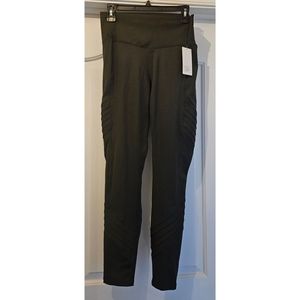 NWT! All in motion leggings